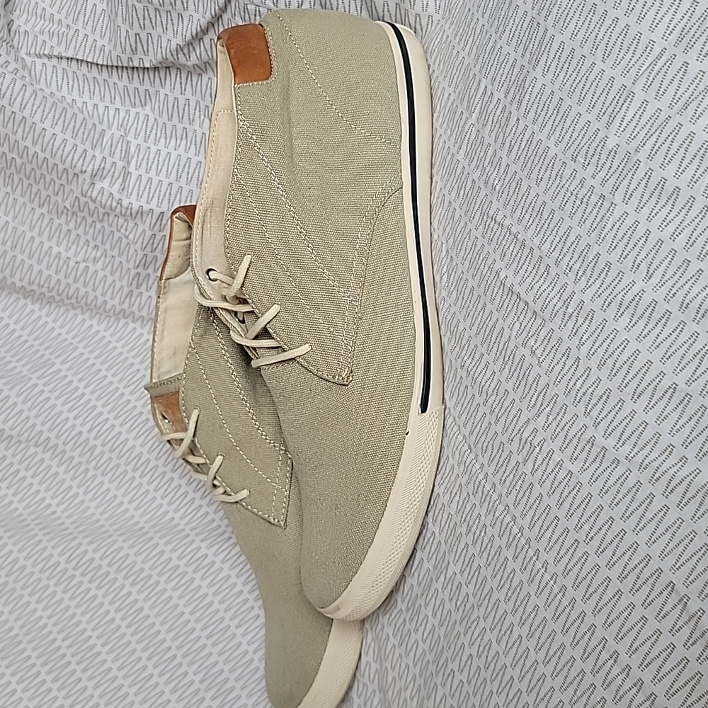 Tommy Bahama, 13 men's US, canvas